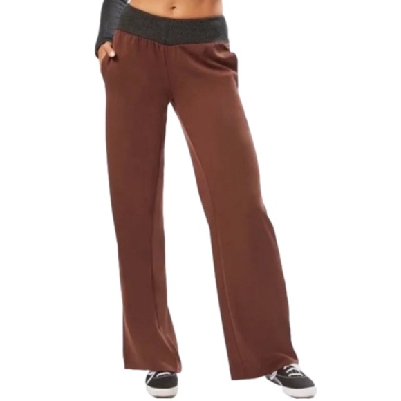 NWT WeWoreWhat Low Rise V Pant size M - Picture 1 of 5